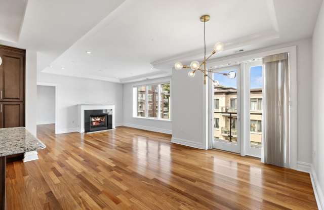 250 HENLEY PL Gallery 3