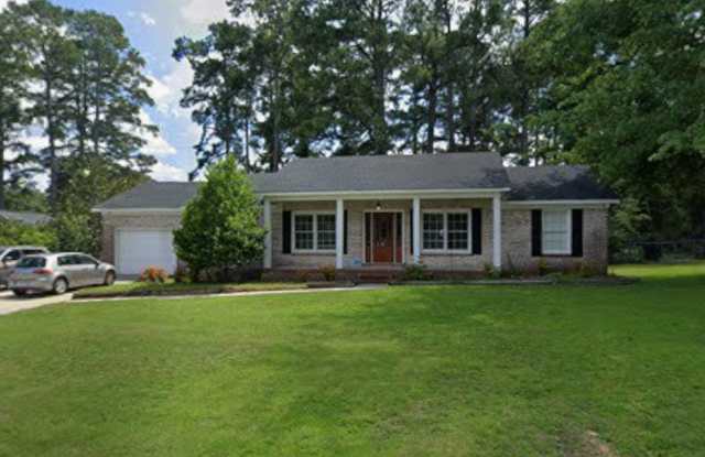 817 Southview Circle Gallery 1