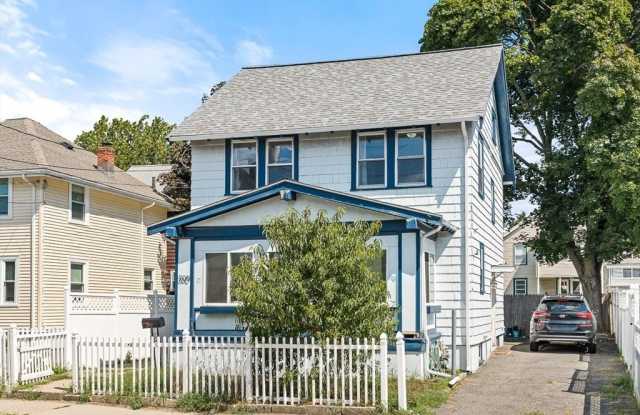 200 Riverside Avenue photos photos