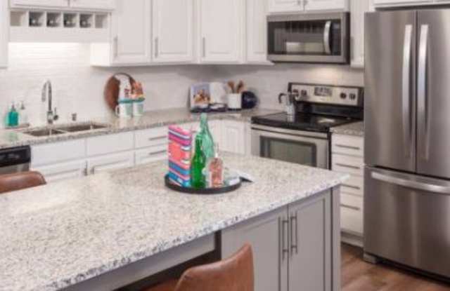 11550 Arbor Lakes Parkway N 1211 Gallery 2