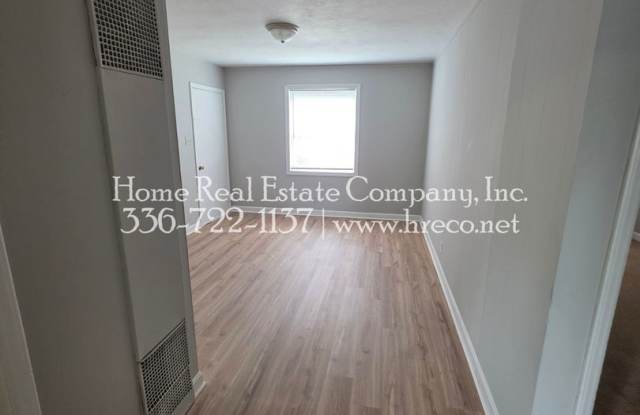 Fayetteville Village Apartments | 1340 Gray Avenue Apt B Gallery 4