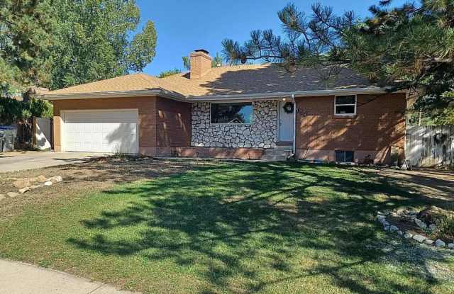 One-Bedroom for rent in charming single-family home located in Longmont, CO! Gallery 1