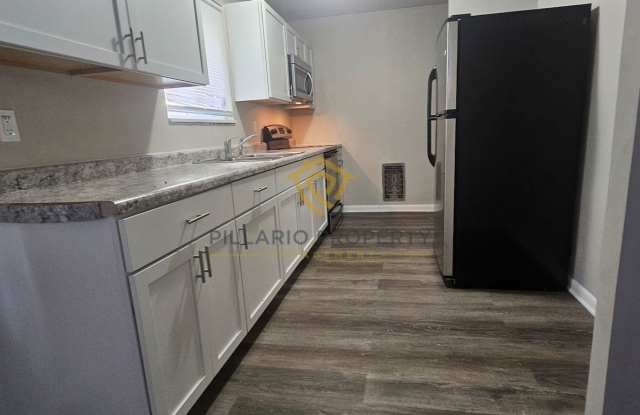 Renovated 1-Bedroom at Campbell Apartments Near Downtown Available NOW! - 1446 North Campbell Avenue, Indianapolis, IN 46219