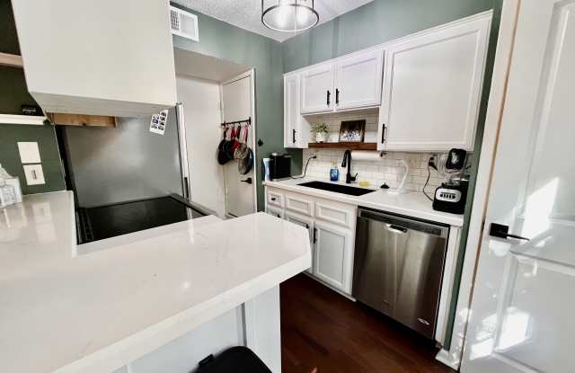 7405 Shadow Hill Dr Gallery 1
