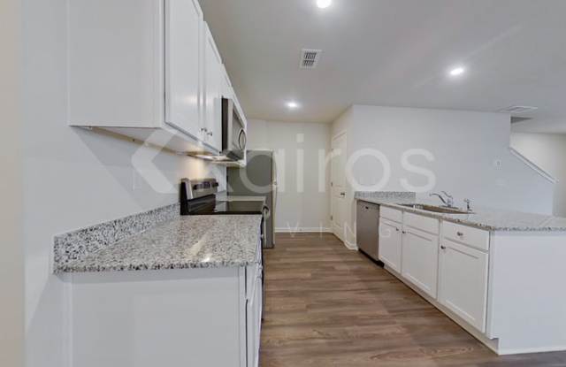 329 Ironwood Court Gallery 4