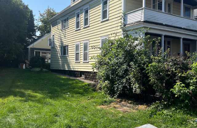 535 Richmond Ave photos photos