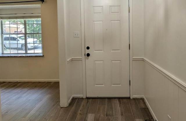 4616 Commanche Trail Gallery 2