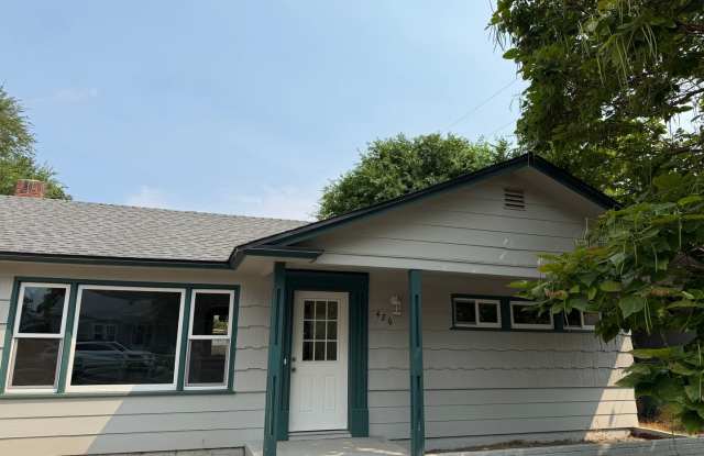Charming 2-Bedroom Single-Family Home photos photos