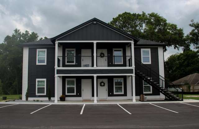 450 Northwest Lake City Avenue photos photos