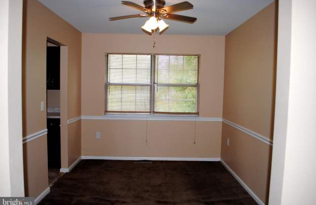 11757 TIFFEN COURT Gallery 4