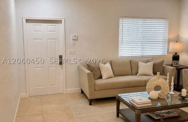 2541 SW 83rd Ter Gallery 4