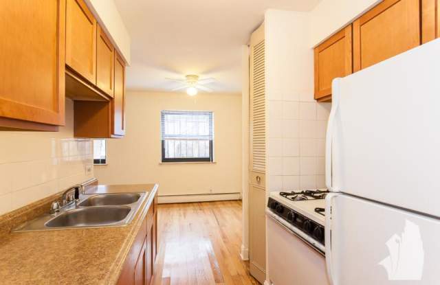 509 W Briar Pl photos photos