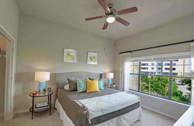 12633 Bee Cave Pkwy Gallery 3