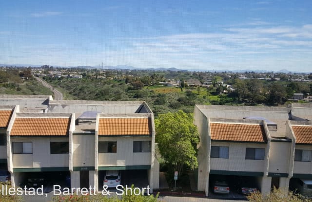 3091 Cowley Way #5 - 3091 Cowley Way, San Diego, CA 92117