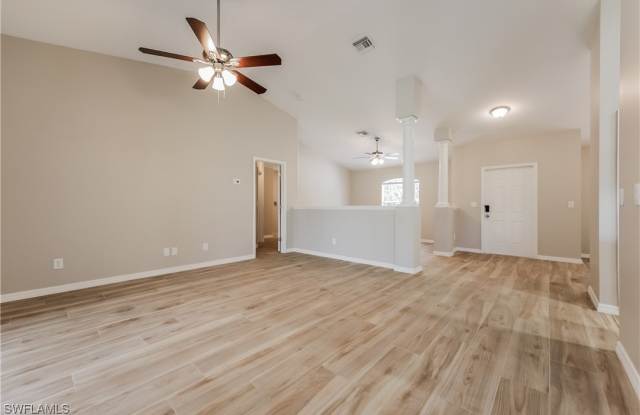 919 SW 15th Place Gallery 3