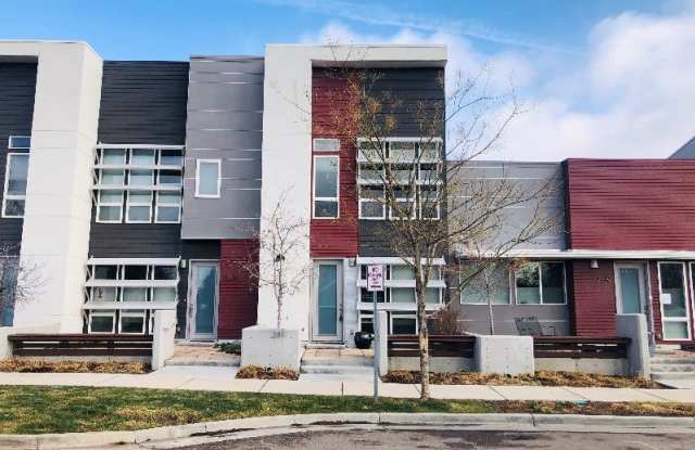 2841 W 52nd Ave - 2841 West 52nd Avenue, Denver, CO 80221
