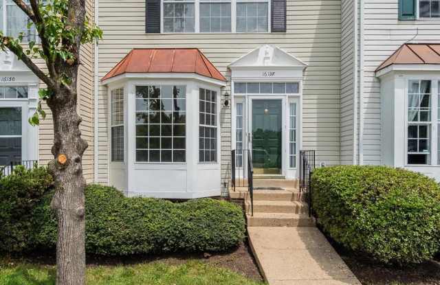 16128 TACONIC CIRCLE - 16128 Taconic Circle, Montclair, VA 22025