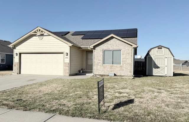 Spacious Home on the west side of Junction City ~ Available Early January - 1142 Southwind Drive, Junction City, KS 66441