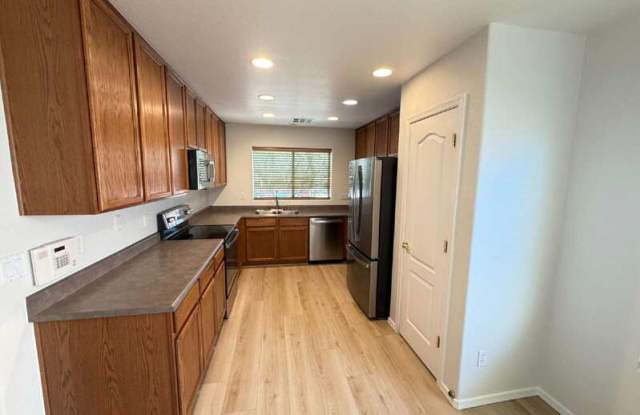 44245 West Snow Drive Gallery 2