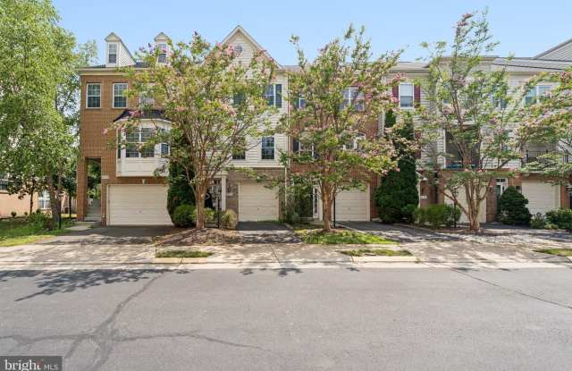 24722 CLOCK TOWER Square photos photos