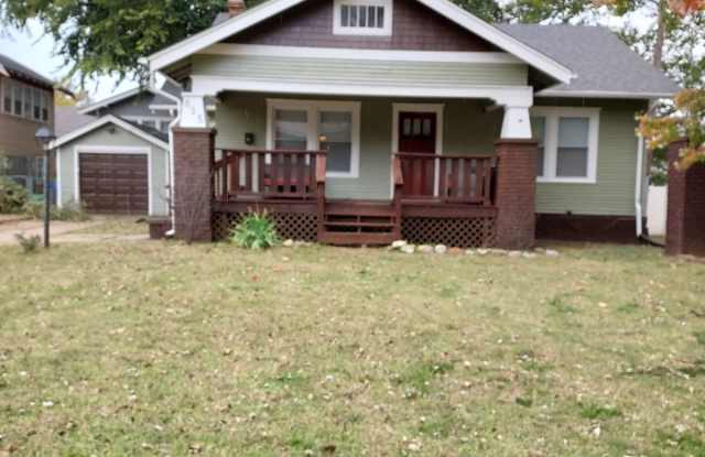 835 N Holyoke St - 835 North Holyoke Street, Wichita, KS 67208