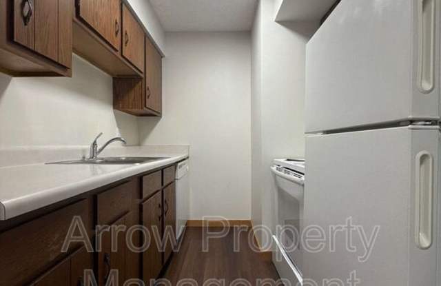 1431 D Street-10 Gallery 1