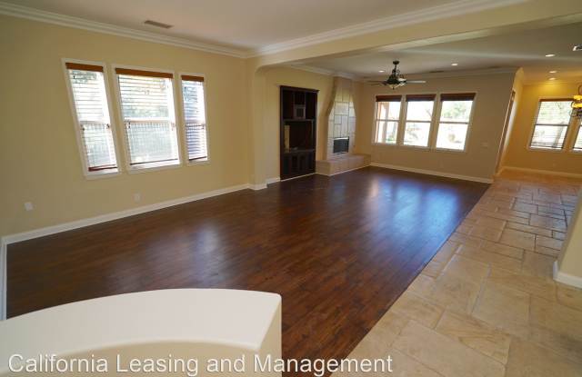 26647 Fallen Oak Court Gallery 2