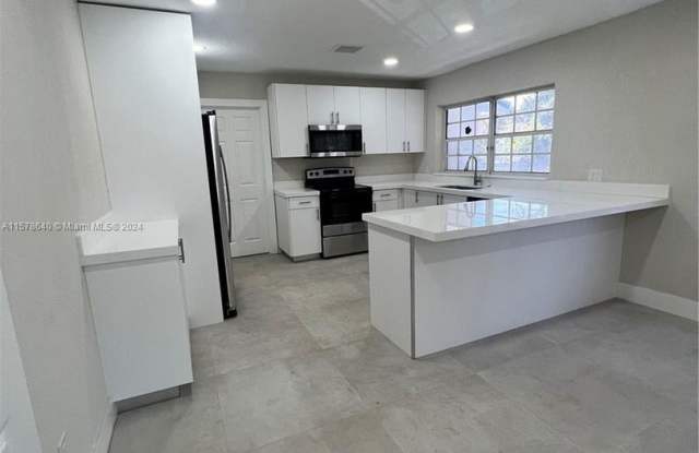 500 NE 77th Street 500, Miami, FL 33138 - 500 Northeast 77th Street, Miami, FL 33138