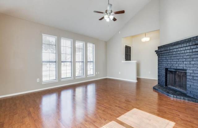 507 Flameleaf Drive Gallery 2