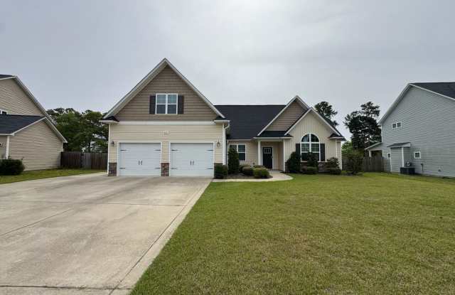 Spacious 4 Bed 3 Bath Home with Fenced Yard photos photos