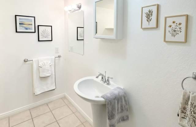 1930 Brinker Ave - B Gallery 4