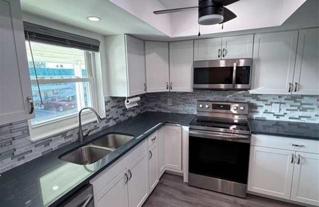 200 Valley Stream Dr photos photos