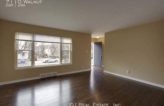 7110 Walnut Gallery 2