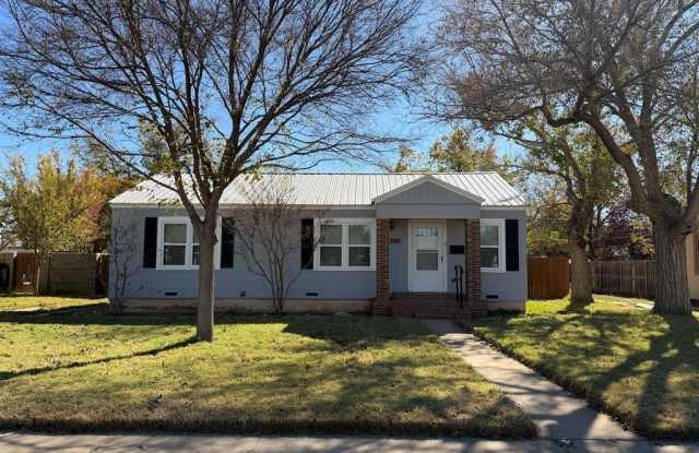 1205 W Michigan Ave photos photos