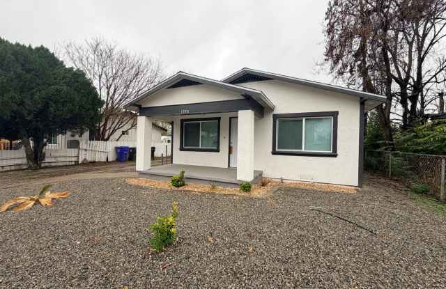 Charming 3-bedroom, 2-bathroom home located in the city of San Bernardino, CA. photos photos