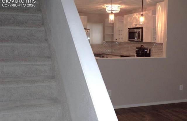 1297 Vondelpark Drive Gallery 2
