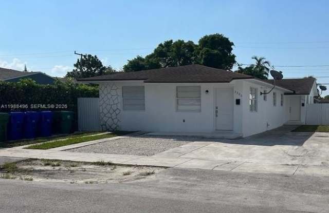 3306 SW 24th Ter photos photos