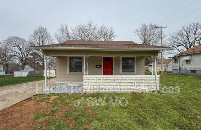 1021 W Turner St photos photos