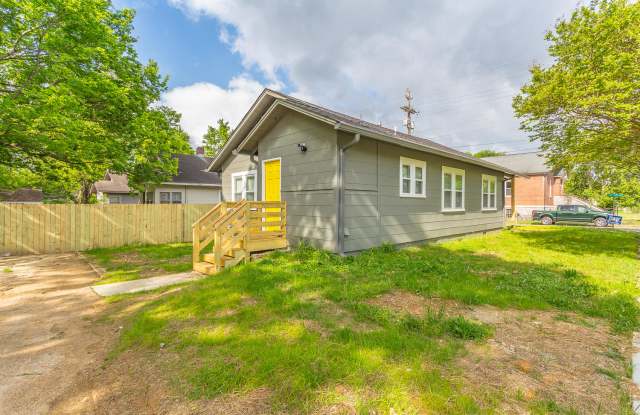 1300 S Watkins St Gallery 4