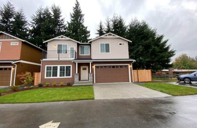 Beautiful Almost new 3 bed +den home in Lynnwood! photos photos