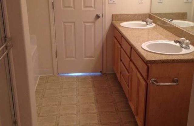 2 bedroom 2.5 bath townhouse in Pasco! BONUS OFFICE! Gallery 4