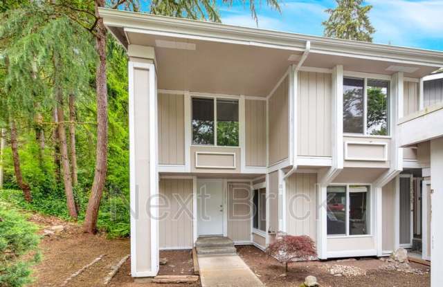 12211 NE 147th Pl - 12211 Northeast 147th Place, Kirkland, WA 98034