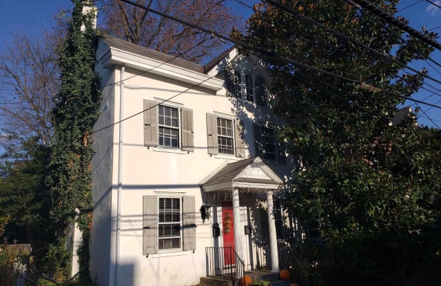 81 S CLINTON STREET - 81 South Clinton Street, Doylestown, PA 18901 81 S CLINTON STREET - 81 South Clinton Street, Doylestown, PA 18901