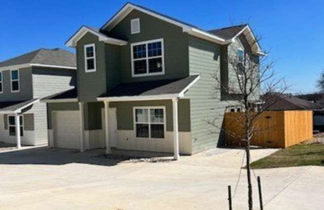 2031 Silver Oaks Gallery 4