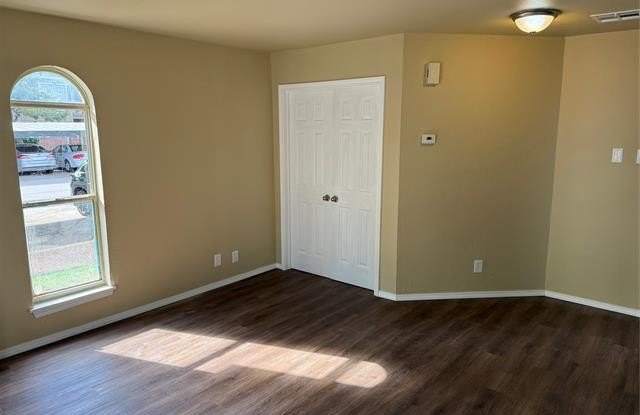 1802 E 66th Place Gallery 4