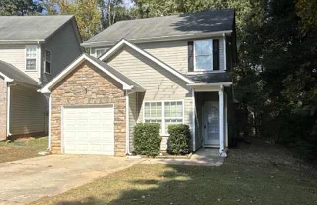 3 Bed and 2.5 Bath in Jonesboro! Gallery 3