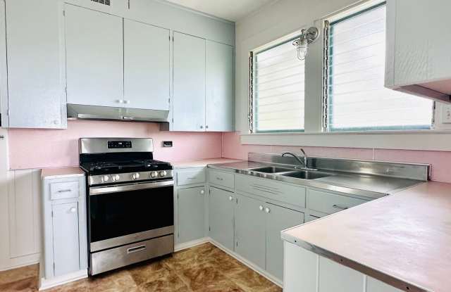 Charming Home in Hilo Gallery 2