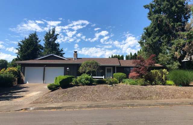 695 NW Survista Ave. - 695 Northwest Survista Avenue, Corvallis, OR 97330