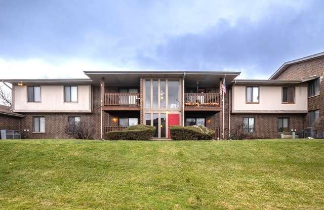 800 Brook Drive unit: 1 - 800 Brook Drive, Streamwood, IL 60107 800 Brook Drive unit: 1 - 800 Brook Drive, Streamwood, IL 60107