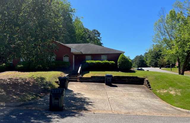 3 Bedroom Duplex Available for Fall 2026! photos photos